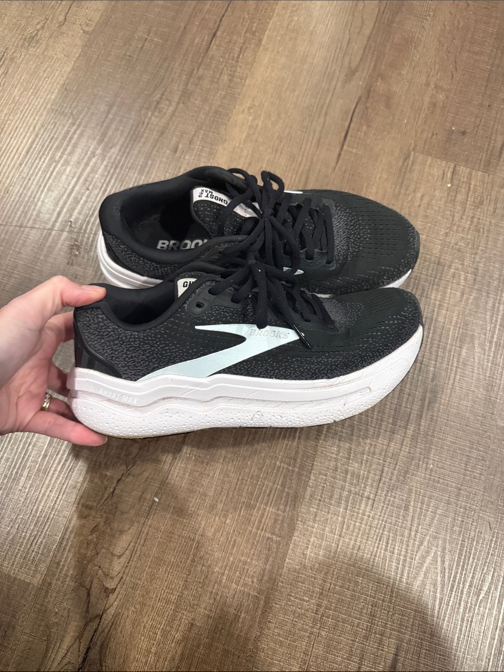 Brooks Women's ghost 2 max 
-black with pink - Picture 5 of 12